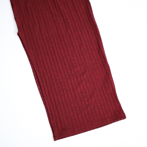 Burgundy Red Ribbed Side Slit Bodycon Midi Dress - Picture 5 of 5